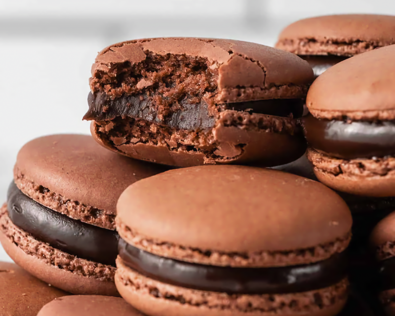 Macarons tout chocolat Maison Gisèle avec garniture chocolat fondante