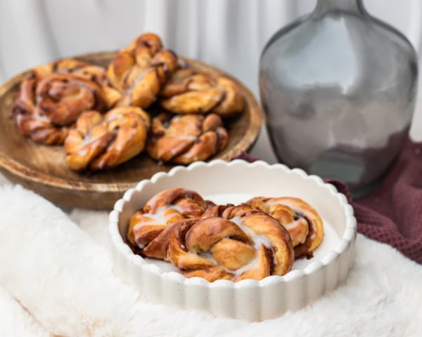 Cinnamon rolls glacés artisanaux Maison Gisèle pâtisserie