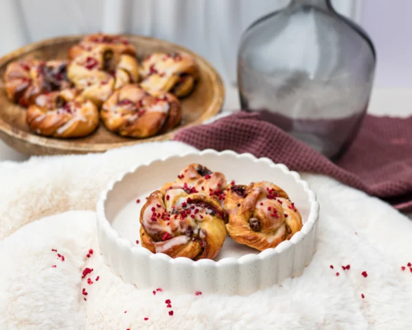 Roulés framboise pistache glacés artisanaux Maison Gisèle pâtisserie
